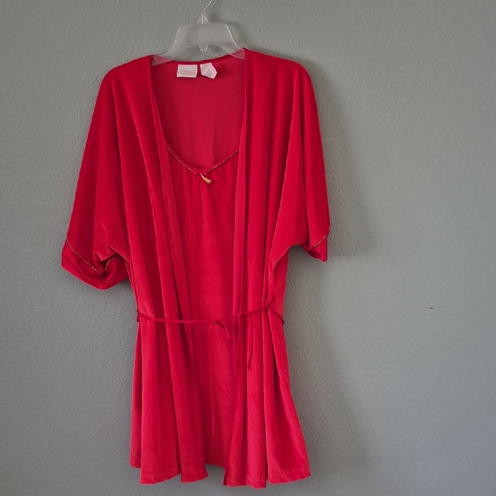 Elegant and Beautiful Robe Set - Picture 3 of 4